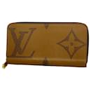 Louis Vuitton Monogram Giant Reverse Zippy Wallet