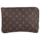 Pochete Etui Voyage PM Monograma Marrom Louis Vuitton