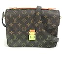 Bolsa Pochette Metis MM Monograma Louis Vuitton