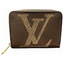 Louis Vuitton Monogram Giant Zippy Coin Purse