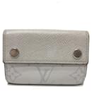 Louis Vuitton Monogram Discovery Compact Wallet