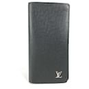 Louis Vuitton Taiga Portefeuille Brazza Long Wallet