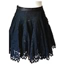 Falda Negra de Encaje Midi - Autre Marque