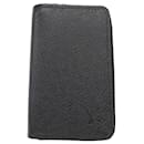 Louis Vuitton Taiga Men's Zippy Coin Purse