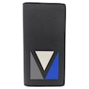 Louis Vuitton Taiga Portefeuille Brazza Wallet