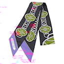 Écharpe en soie Hermès Twilly Lift Profile