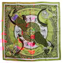 Carré 90 en soie multicolore Hermès