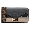 Fendi Baguette Flip Moyen en Cuir de Veau Marron