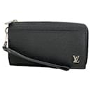 Louis Vuitton Taiga Zippy Dragonne Long Wallet