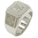 LOUIS VUITTON Monogram Wide Signet Ring - Louis Vuitton