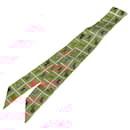 Hermès Brown Couvertures et Tenues de Jour Silk Twilly Scarf