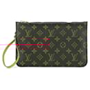 Pochete Neverfull MM Monograma Louis Vuitton