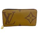 Louis Vuitton Monogram Giant Reverse Zippy Wallet