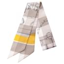 Écharpe en soie Twilly MORS et Gourmettes d'Hermès