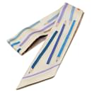 Écharpe en soie Twilly Carré Libre d'Hermès