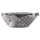 Louis Vuitton Discovery Bum Bag