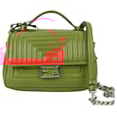 Sac à bandoulière en cuir Double Micro Baguette avec chaîne FENDI en rouge 8M0371 - Fendi