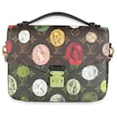Pochete Metis Cameo em Canvas Monogram Louis Vuitton x Fornasetti