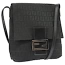 Sac à bandoulière Mamma Baguette en toile moyen de Fendi