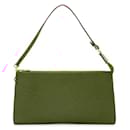 Pochette Accessoire em couro Epi Louis Vuitton