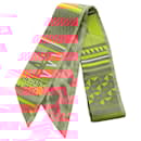 Foulard en soie PELAGES ET CAMOUFLAGE d'Hermès