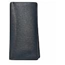 Louis Vuitton Portefeuille Brazza Taiga Wallet
