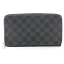 Louis Vuitton Zippy Organizer Long Wallet