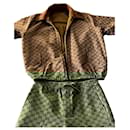 Gucci – Reversible GG Supreme Monogram Set – Size M (48 IT) – Excellent Condition