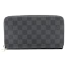 Louis Vuitton Zippy Organizer Wallet Black