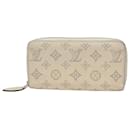 Louis Vuitton Zippy Wallet NM Mahina Leather