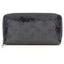 Louis Vuitton Vernis Leather Zippy Wallet Noir