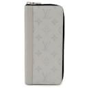 Louis Vuitton Zippy Wallet Vertical Monogram Taiga Long Wallet