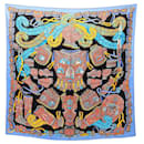 Écharpe en soie Hermès Sous L'Egide De Mars 90