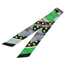 Écharpe en soie Twilly Clic Clac A Pois d'Hermès