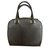Louis Vuitton Handbag Black Leather  ref.38270