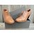 Brogues con tacco Heschung in pelle color caramello - vista 3