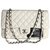 Timeless Chanel Con forro de tarjeta forrada Flap Medium Bag Blanco Cuero  ref.117104