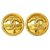 Brincos clip-on Chanel Dourado Banhado a ouro  ref.148137