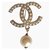 Chanel broche de pérolas CC Dourado Metal  ref.155786