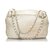 Bolso bandolera de cuero blanco Chanel  ref.157664