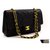 Chanel 2.55 solapa forrada 10Bolso de hombro con cadena de piel de cordero negro Cuero  ref.222748