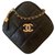 Chanel Borsa di sfilata in pelle di caviale nera con taglio a diamante, catena dorata Nero  ref.235566
