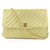 Chanel Bolsa com aba de corrente em couro dourado acolchoado Chevron Ouro branco Cadeia  ref.297655