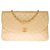 Timeless Bolsa Chanel Classique muito bonita em pele de cordeiro acolchoada bege, garniture en métal doré Couro  ref.330507