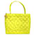 Chanel-Einkaufstasche Gelb Leder  ref.339934