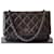 Chanel Carteira acolchoada clássica em pele de carneiro tão preta Preto Couro  ref.339381