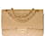 Splendid Chanel Timeless mittelgroße Handtasche aus beigem gestepptem Leder, garniture en métal doré  ref.393994