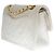 L'ambita borsa Chanel Timeless 23cm con patta foderata in agnello trapuntato bianco, garniture en métal doré - vista 4