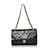 Bolso con solapa forrado en piel de cordero clásico negro Chanel Cuero  ref.525076