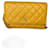 Wallet On Chain Chanel Zeitloses Portemonnaie aus gestepptem Kaviar an einer Kette Gelb Leder  ref.538461